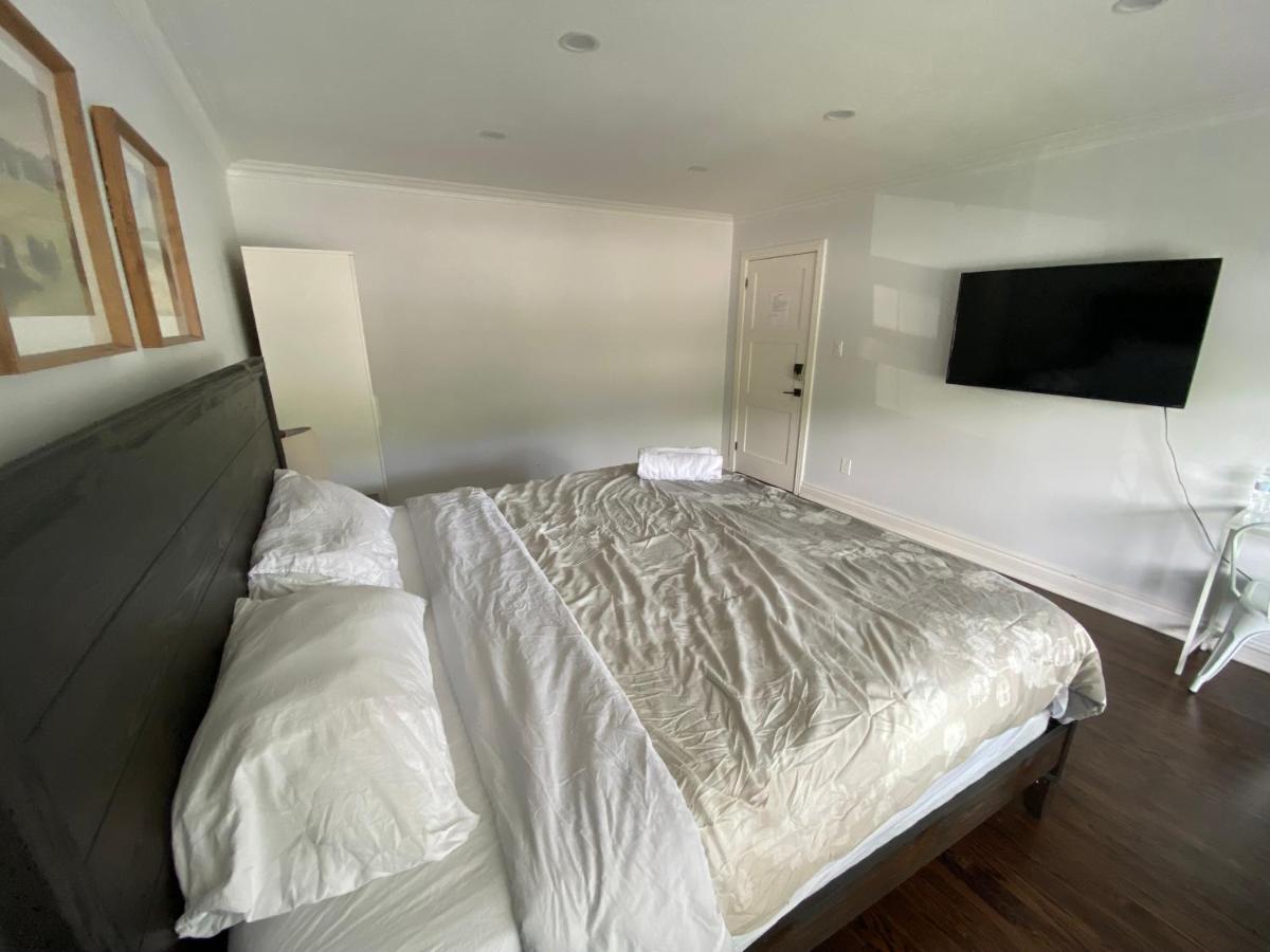 Yonge And Finch Subway !L Spacious & Bright Private Bedroom With Shared Amenties Toronto Exteriör bild