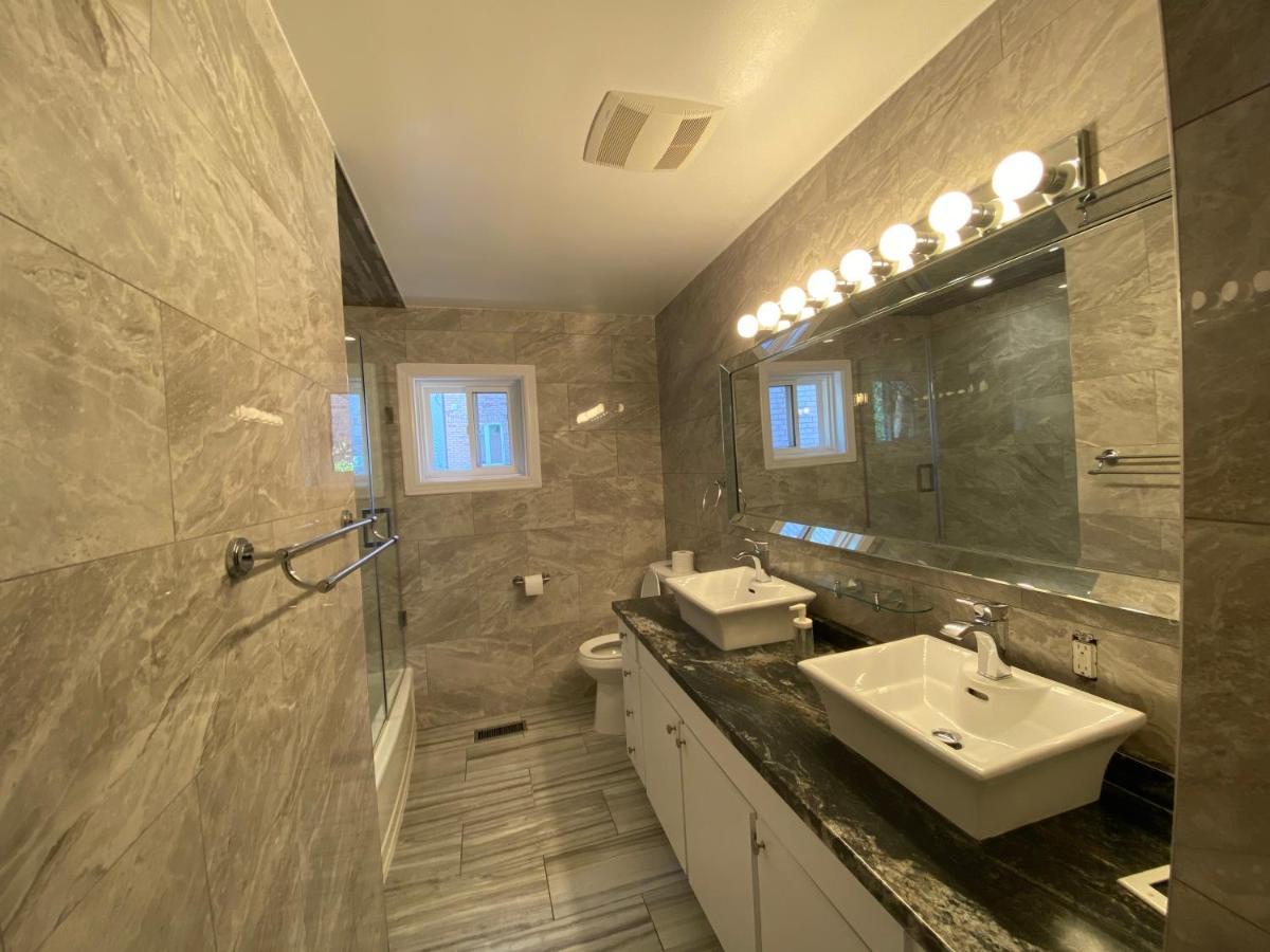 Yonge And Finch Subway !L Spacious & Bright Private Bedroom With Shared Amenties Toronto Exteriör bild